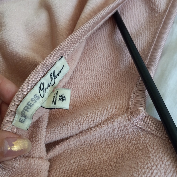 Express xs V sweater blouse - Picture 4 of 11